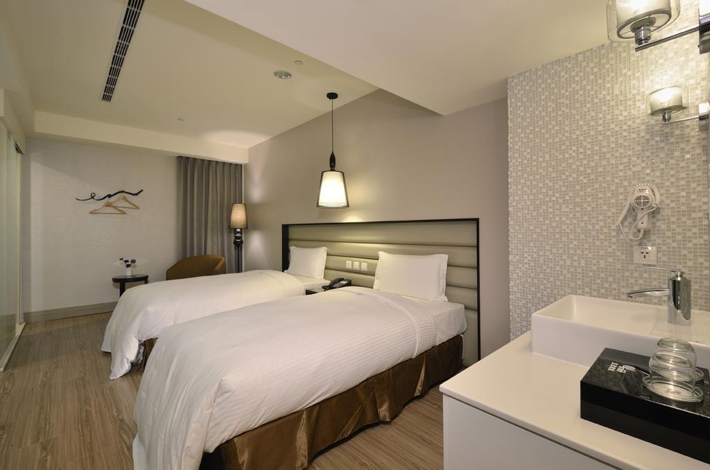 Stay Hotel - Taichung Yizhong Экстерьер фото