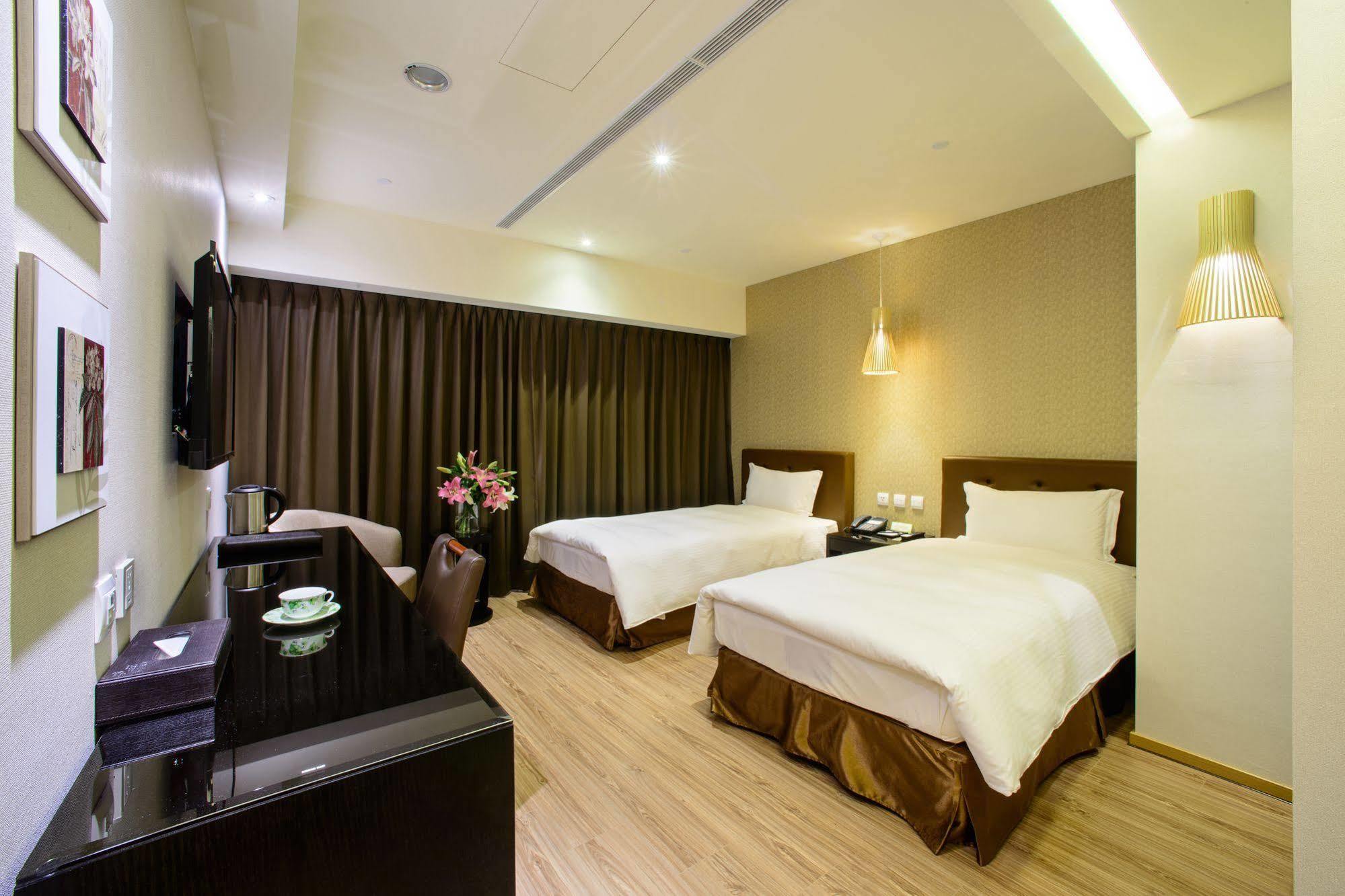 Stay Hotel - Taichung Yizhong Экстерьер фото