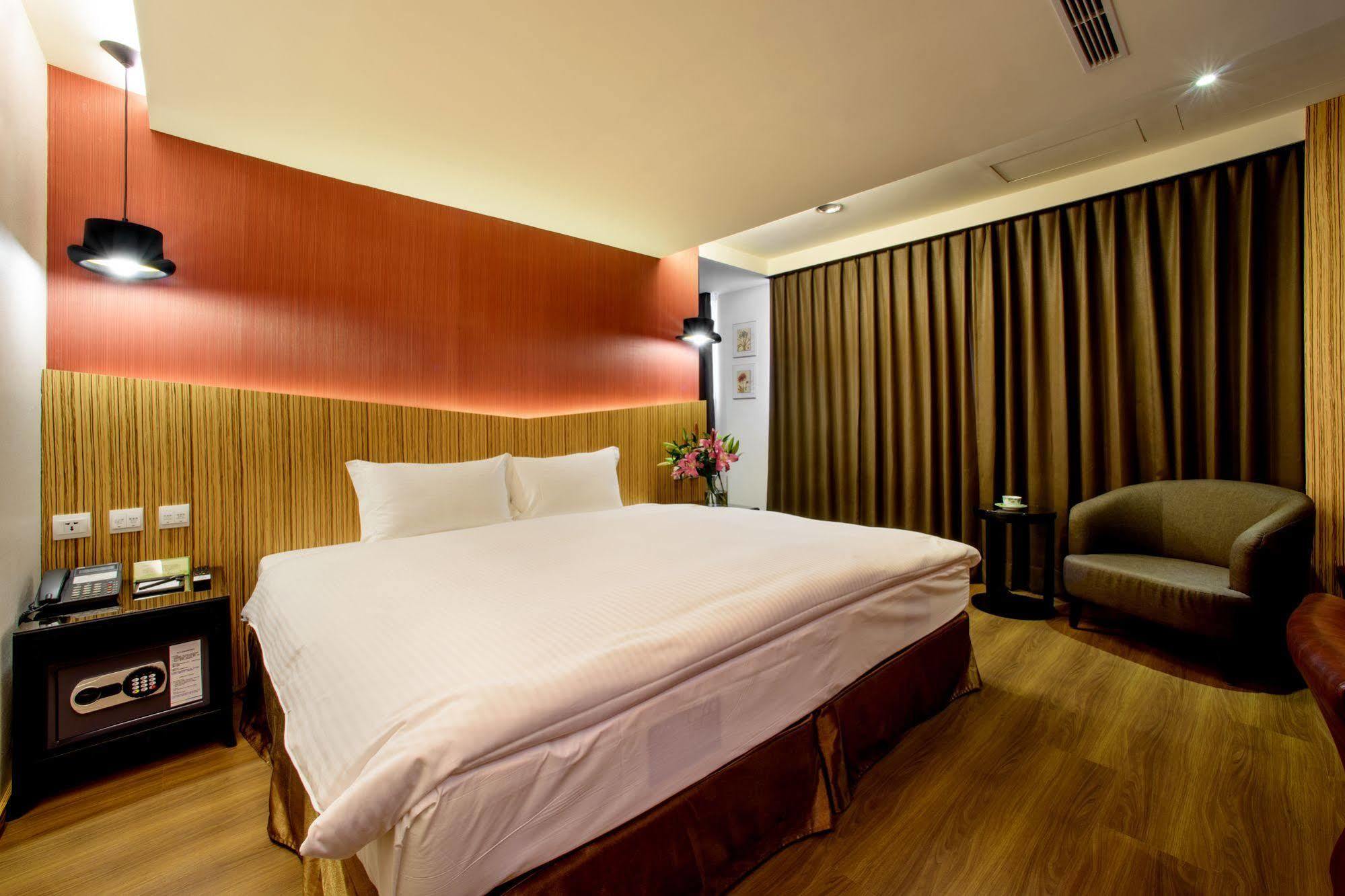 Stay Hotel - Taichung Yizhong Экстерьер фото