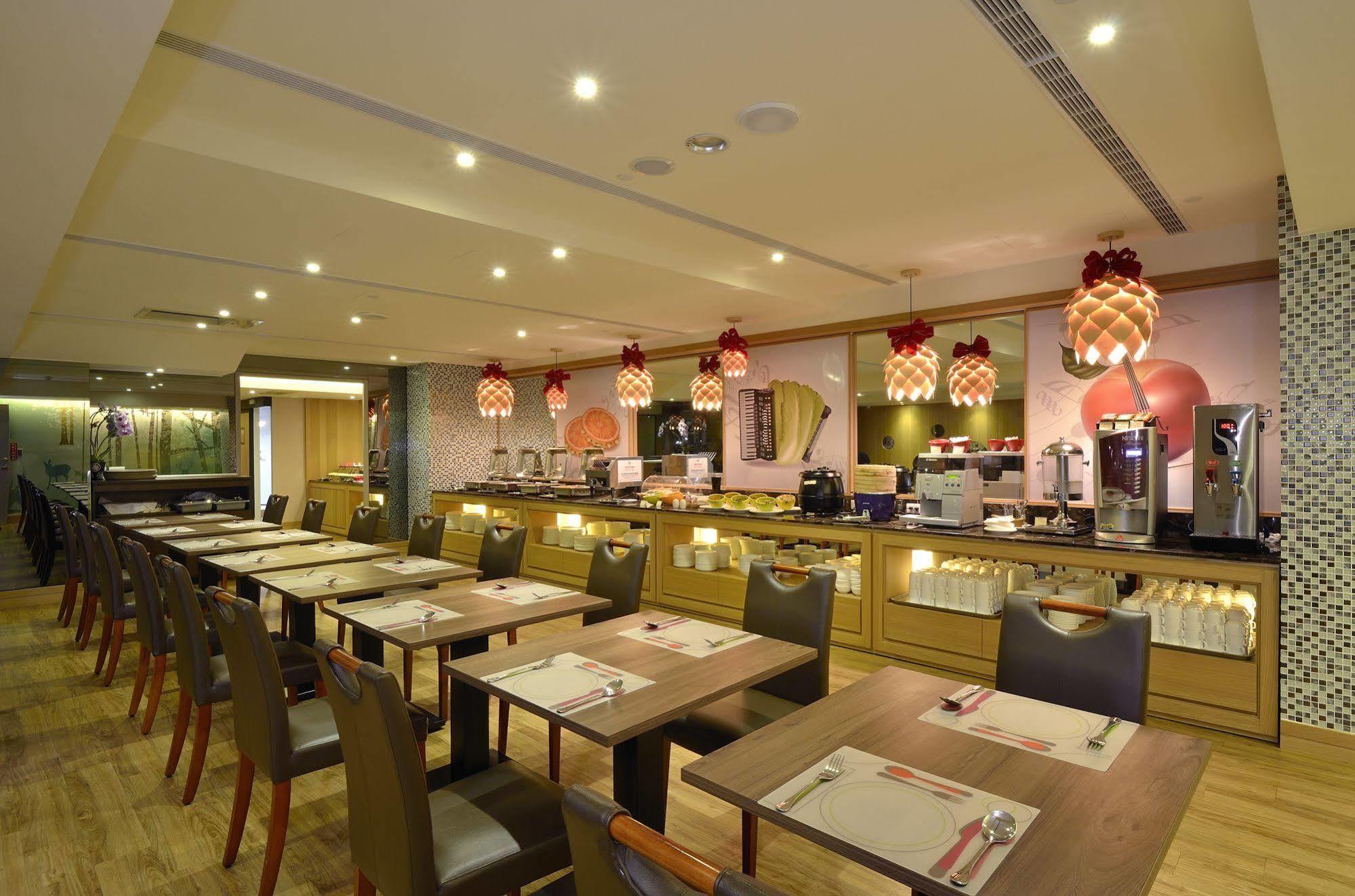Stay Hotel - Taichung Yizhong Экстерьер фото